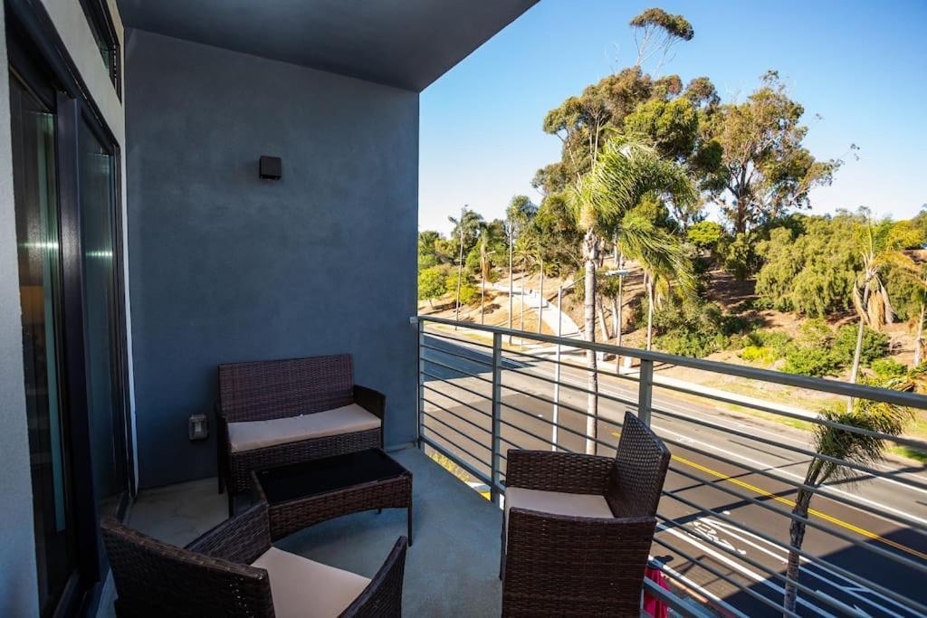 Apartment Awesome Balboa And Downtown View With Cozy Patio
