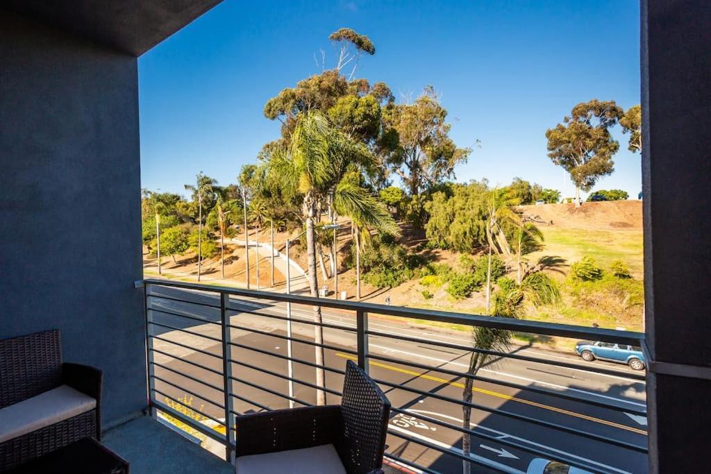 Apartment Awesome Balboa And Downtown View With Cozy Patio